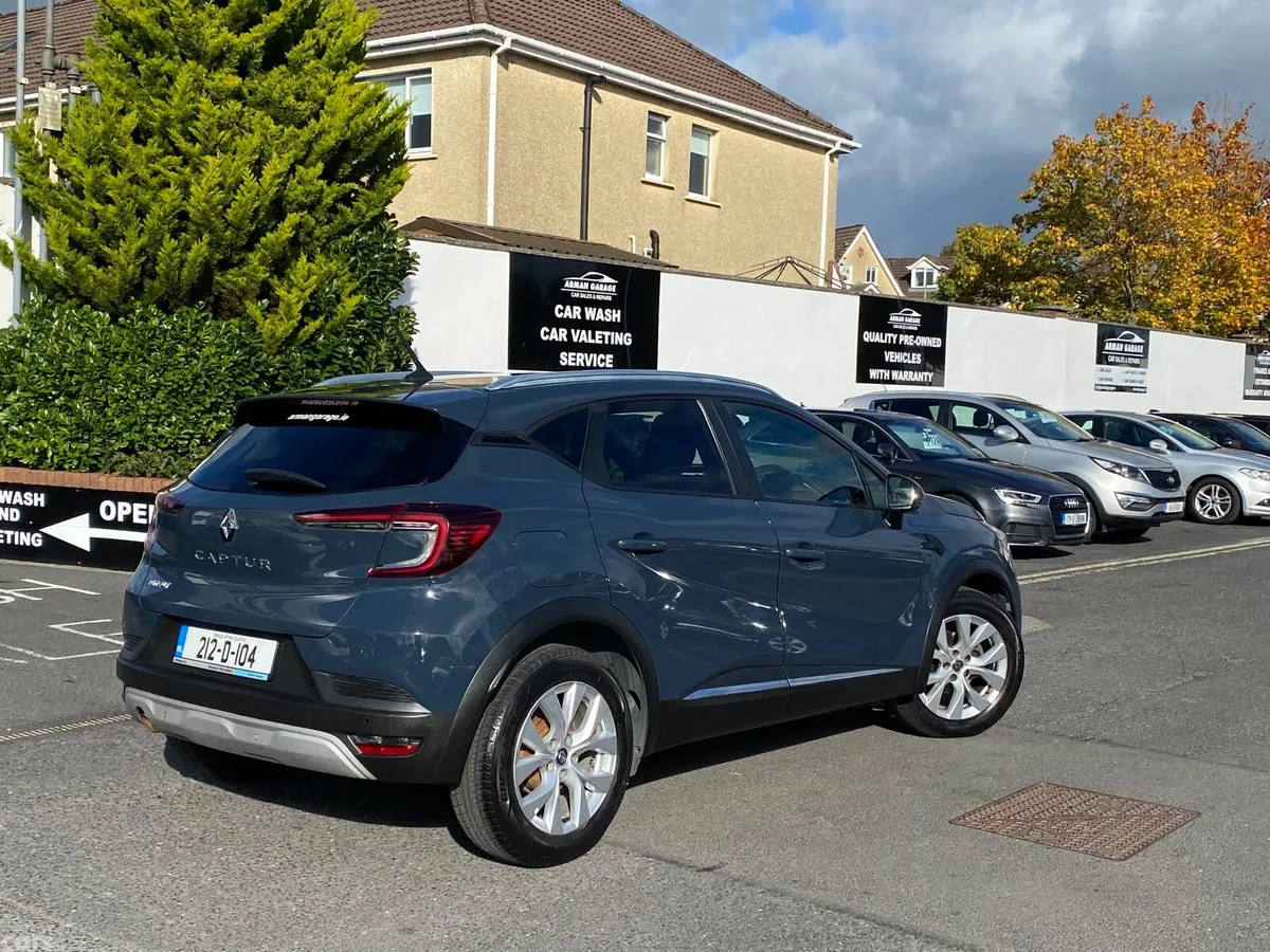 Renault Captur Hatchback, Petrol, 2021, Blue