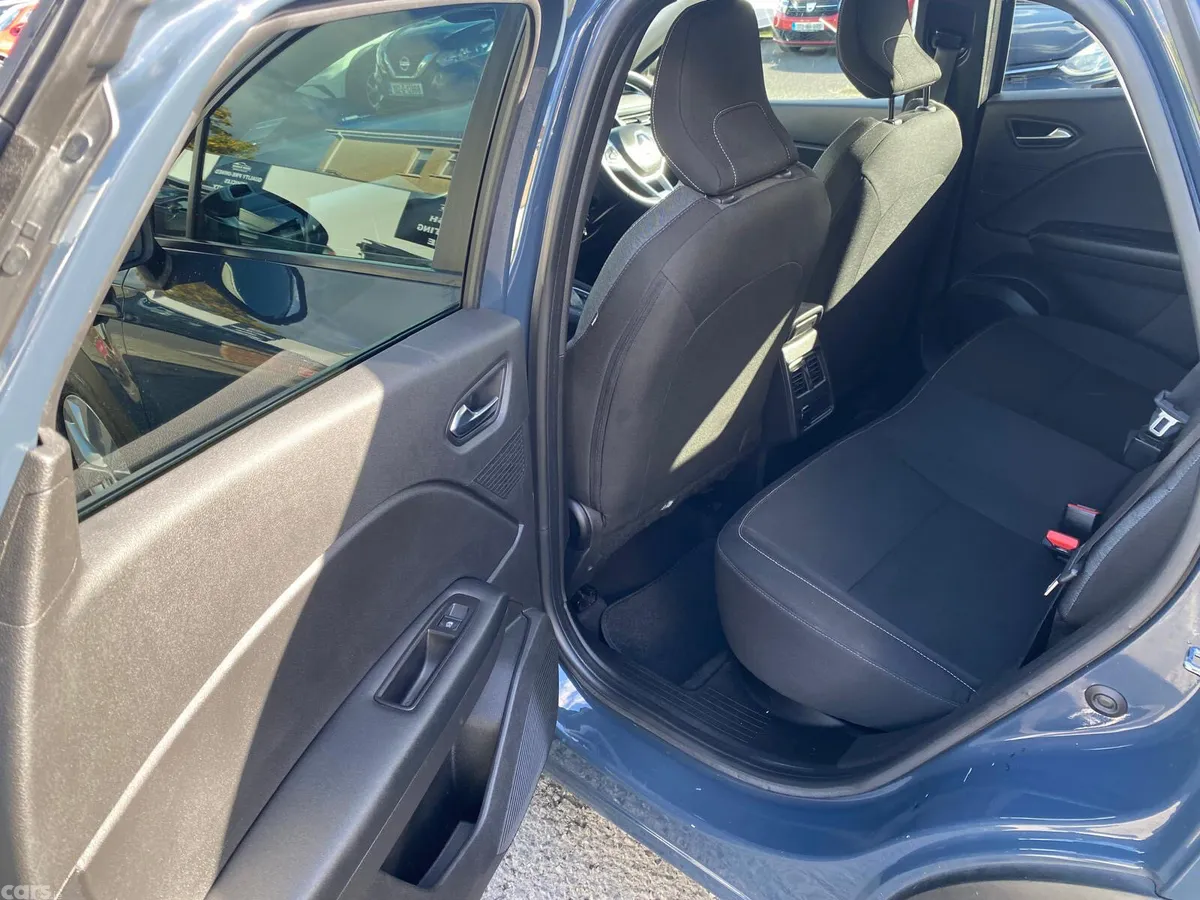 Renault Captur Hatchback, Petrol, 2021, Blue