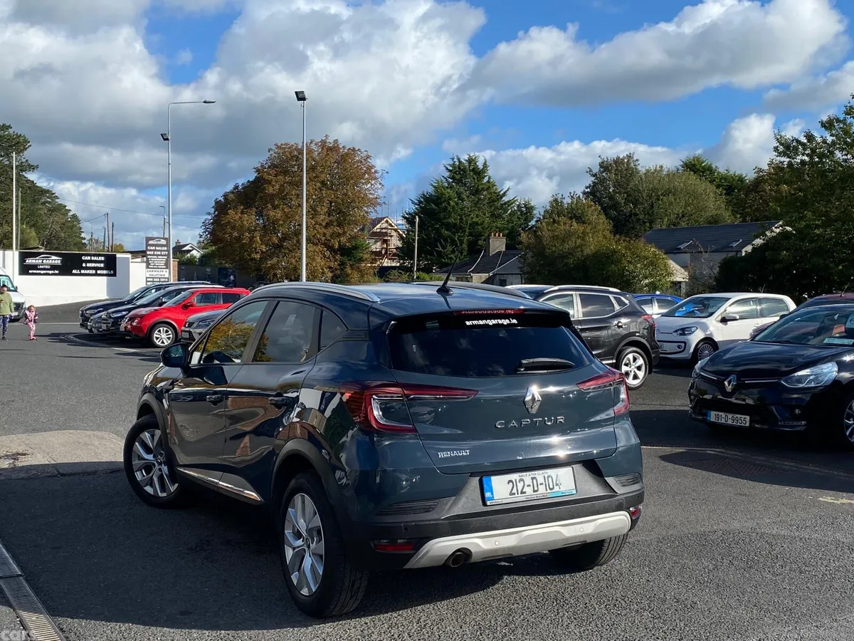 Renault Captur Hatchback, Petrol, 2021, Blue