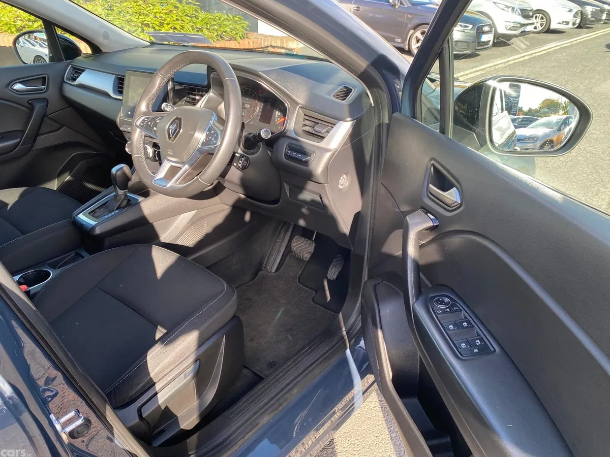 Renault Captur Hatchback, Petrol, 2021, Blue