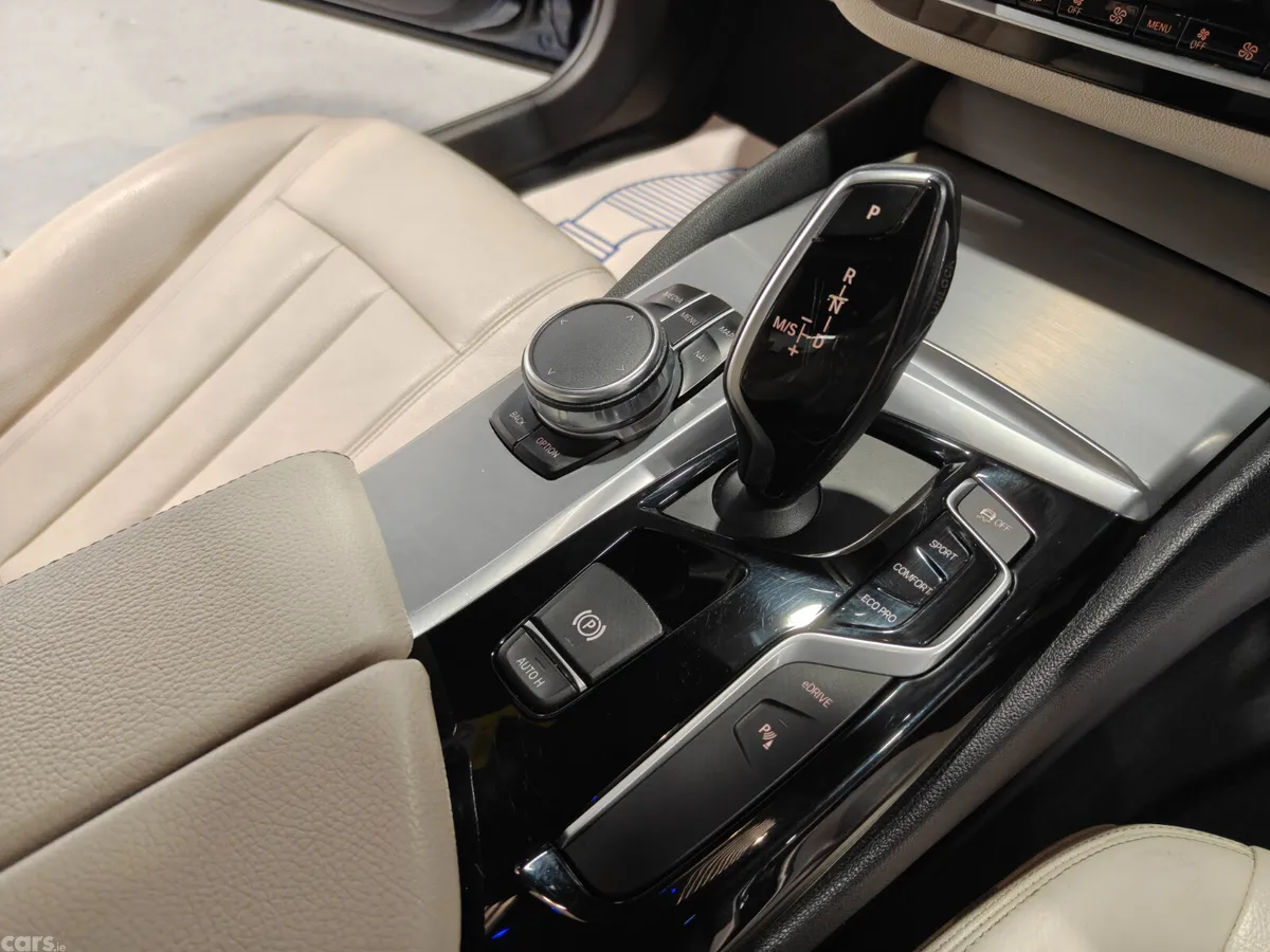 BMW 5-Series Saloon, Petrol Plug-in Hybrid, 2017, Blue
