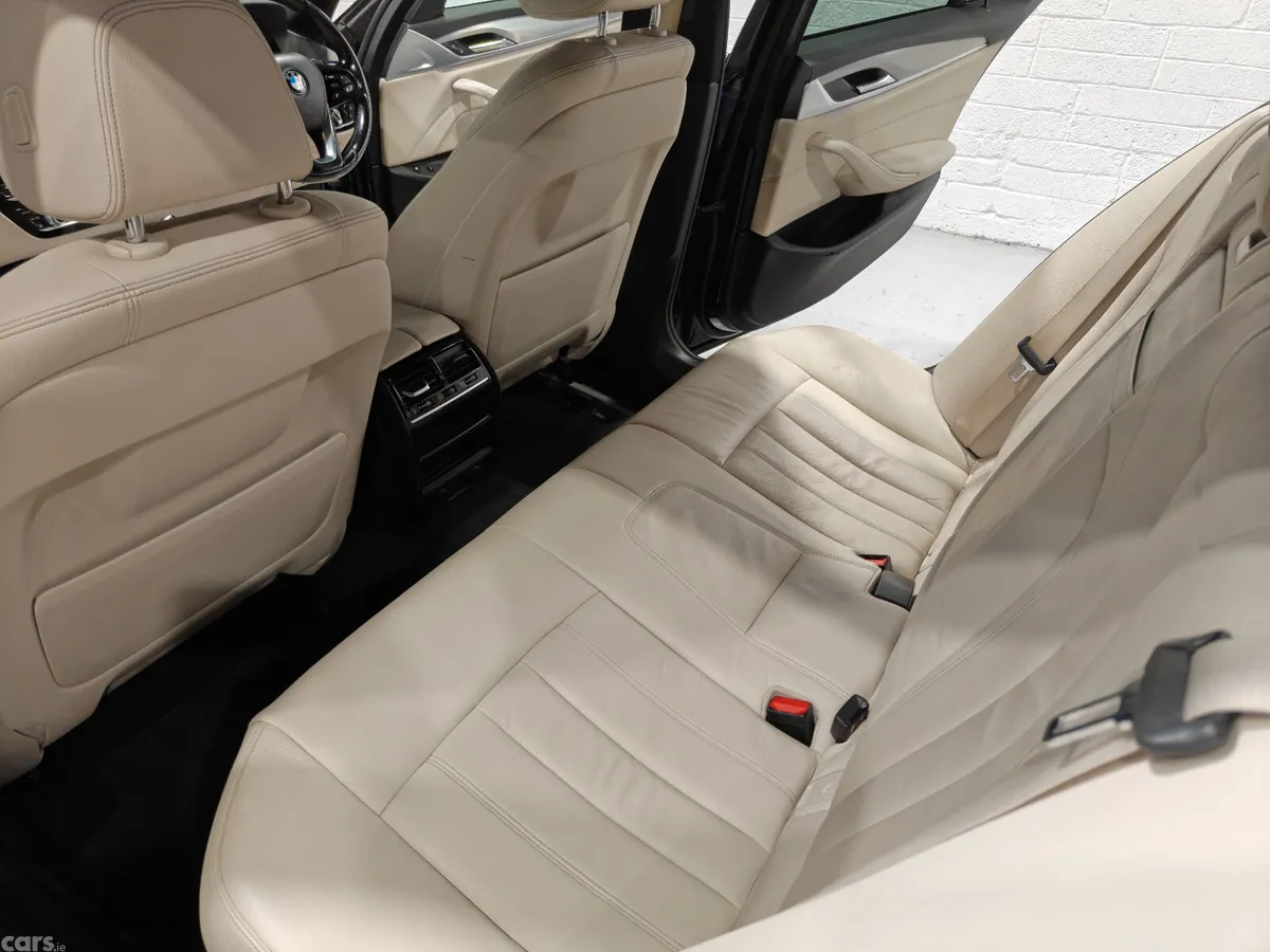 BMW 5-Series Saloon, Petrol Plug-in Hybrid, 2017, Blue