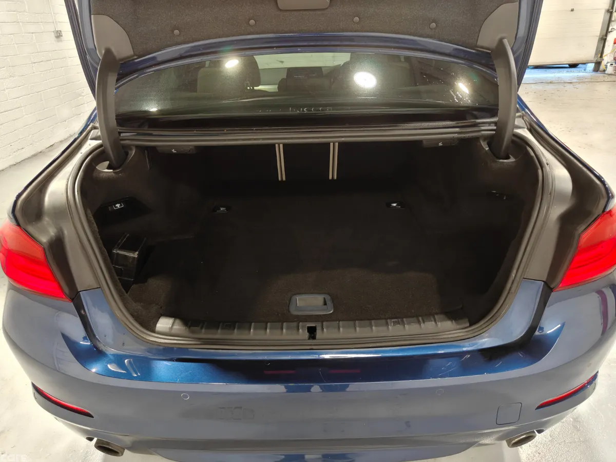 BMW 5-Series Saloon, Petrol Plug-in Hybrid, 2017, Blue
