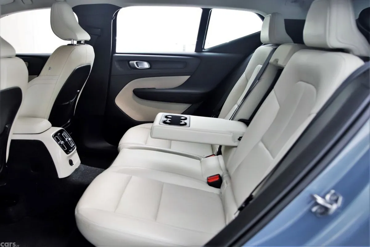 Volvo XC40 Estate, Petrol Plug-in Hybrid, 2020, Grey