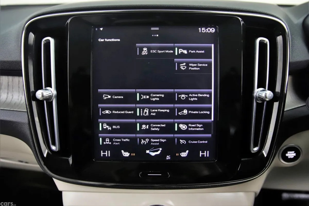 Volvo XC40 Estate, Petrol Plug-in Hybrid, 2020, Grey