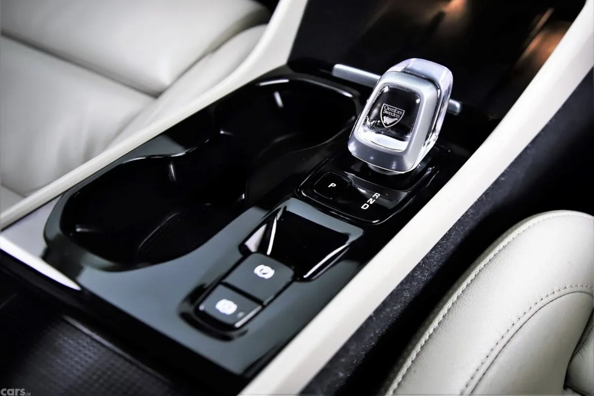 Volvo XC40 Estate, Petrol Plug-in Hybrid, 2020, Grey