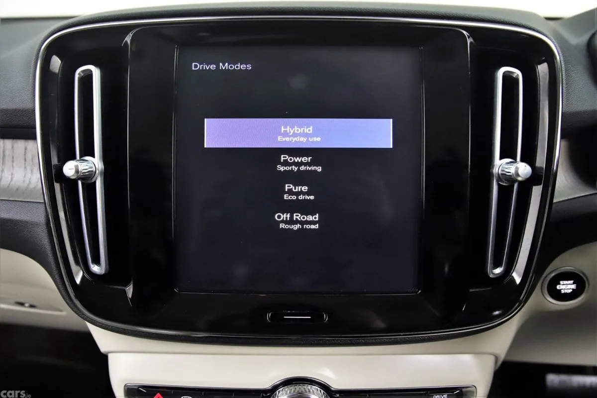 Volvo XC40 Estate, Petrol Plug-in Hybrid, 2020, Grey