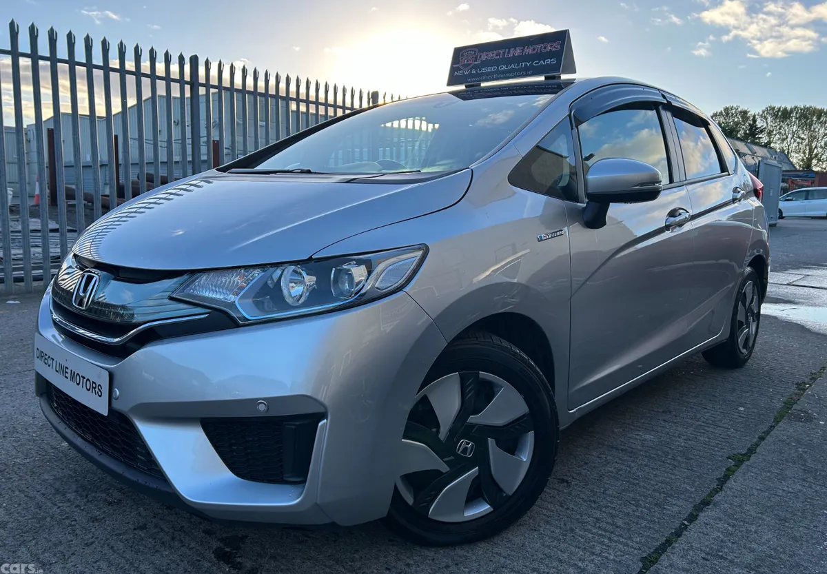 Honda Fit Hatchback, Petrol Hybrid, 2013, Silver