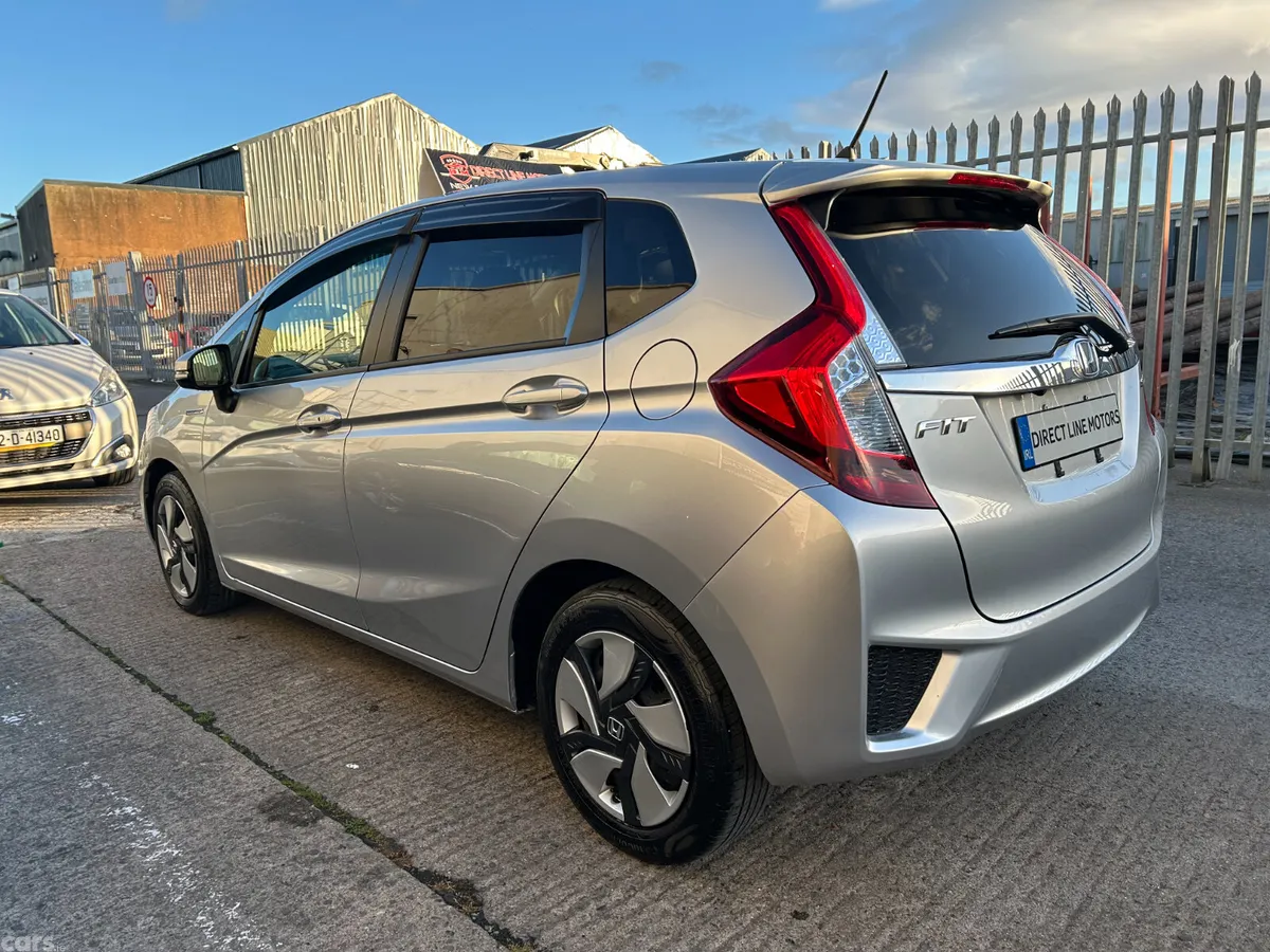 Honda Fit Hatchback, Petrol Hybrid, 2013, Silver