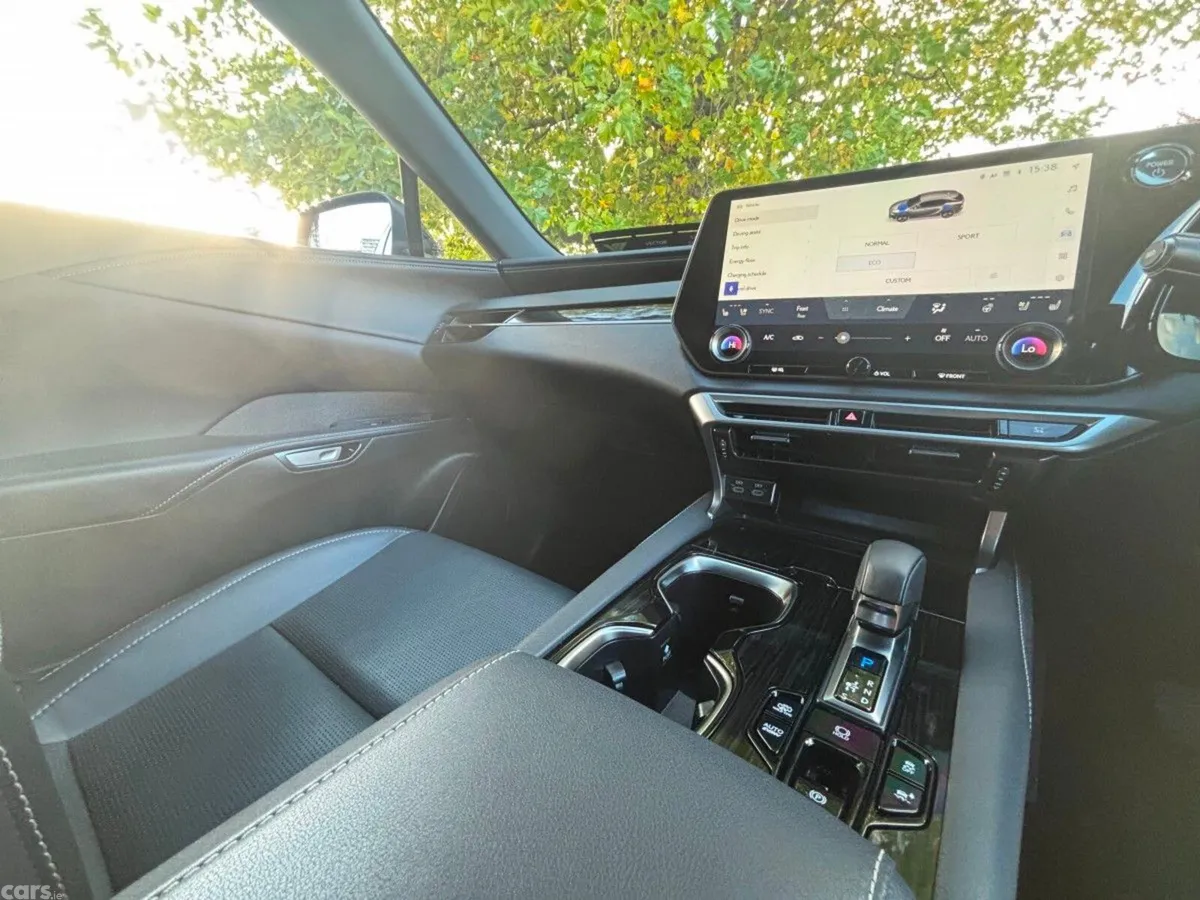 Lexus RX450H+ SUV, Petrol Plug-in Hybrid, 2023, Black