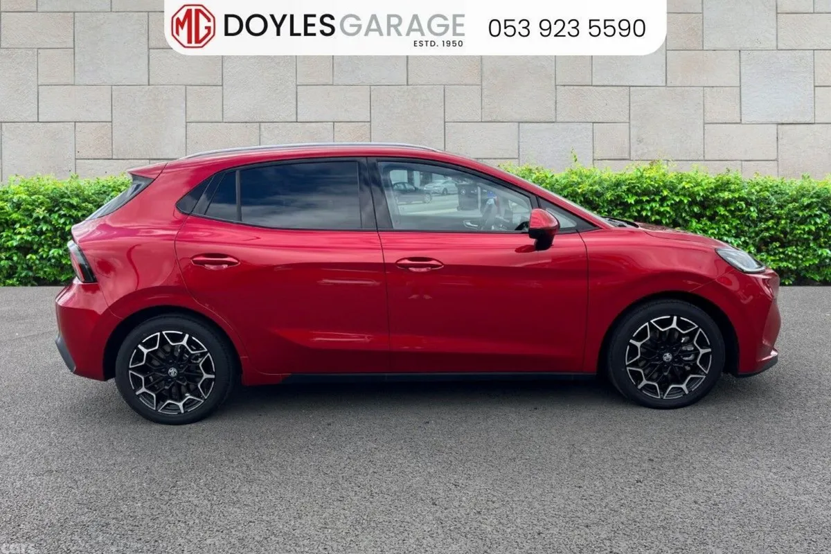 MG MG4 Hatchback, Electric, 2026, Red