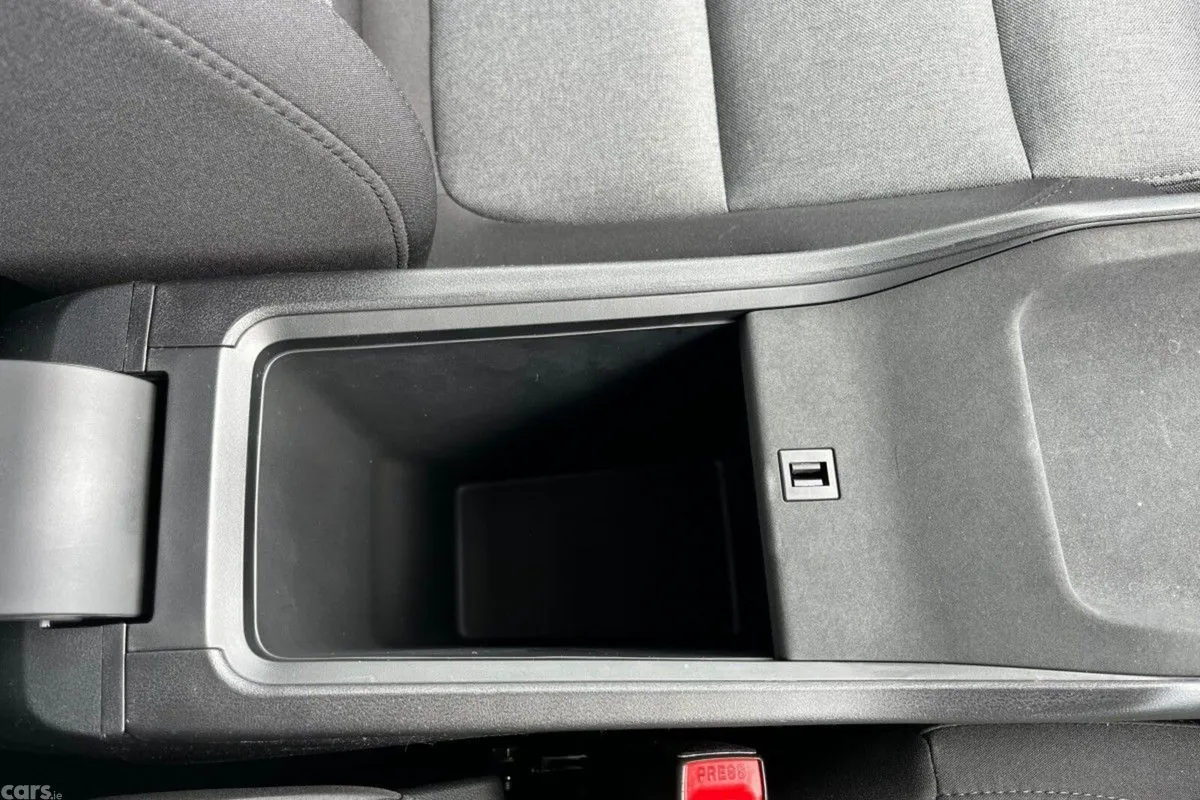 MG MG4 Hatchback, Electric, 2026, Red