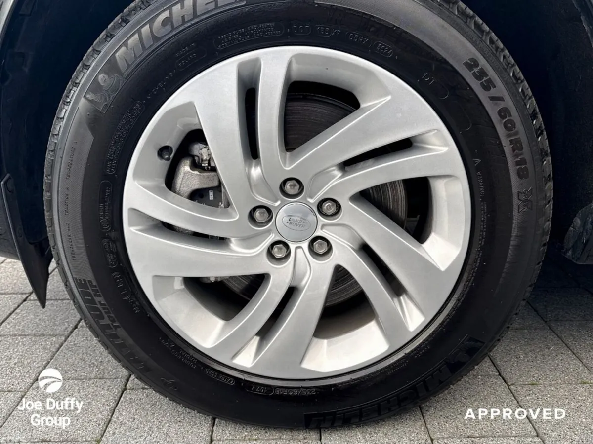 Land Rover Discovery Sport SUV, Petrol Hybrid, 2025, Black