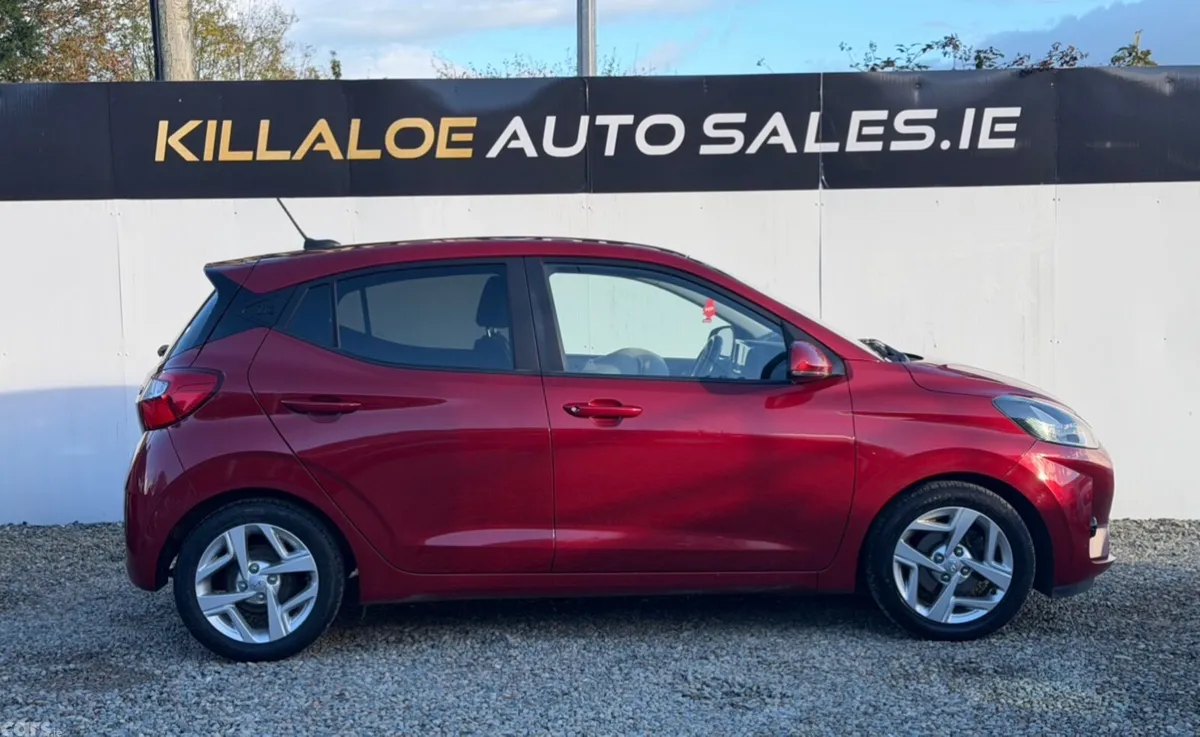 Hyundai i10 Hatchback, Petrol, 2020, Red