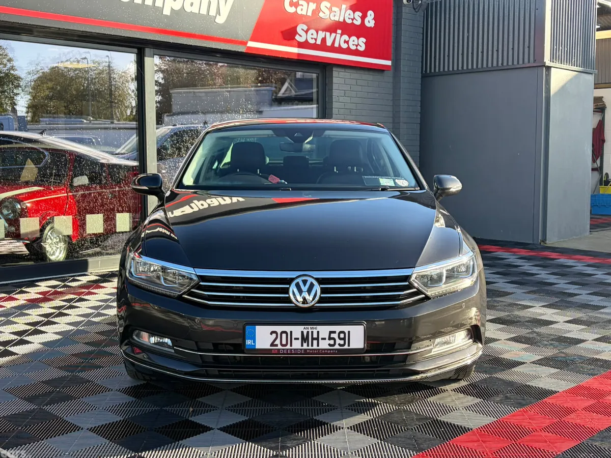 Volkswagen Passat Saloon, Diesel, 2020, Grey