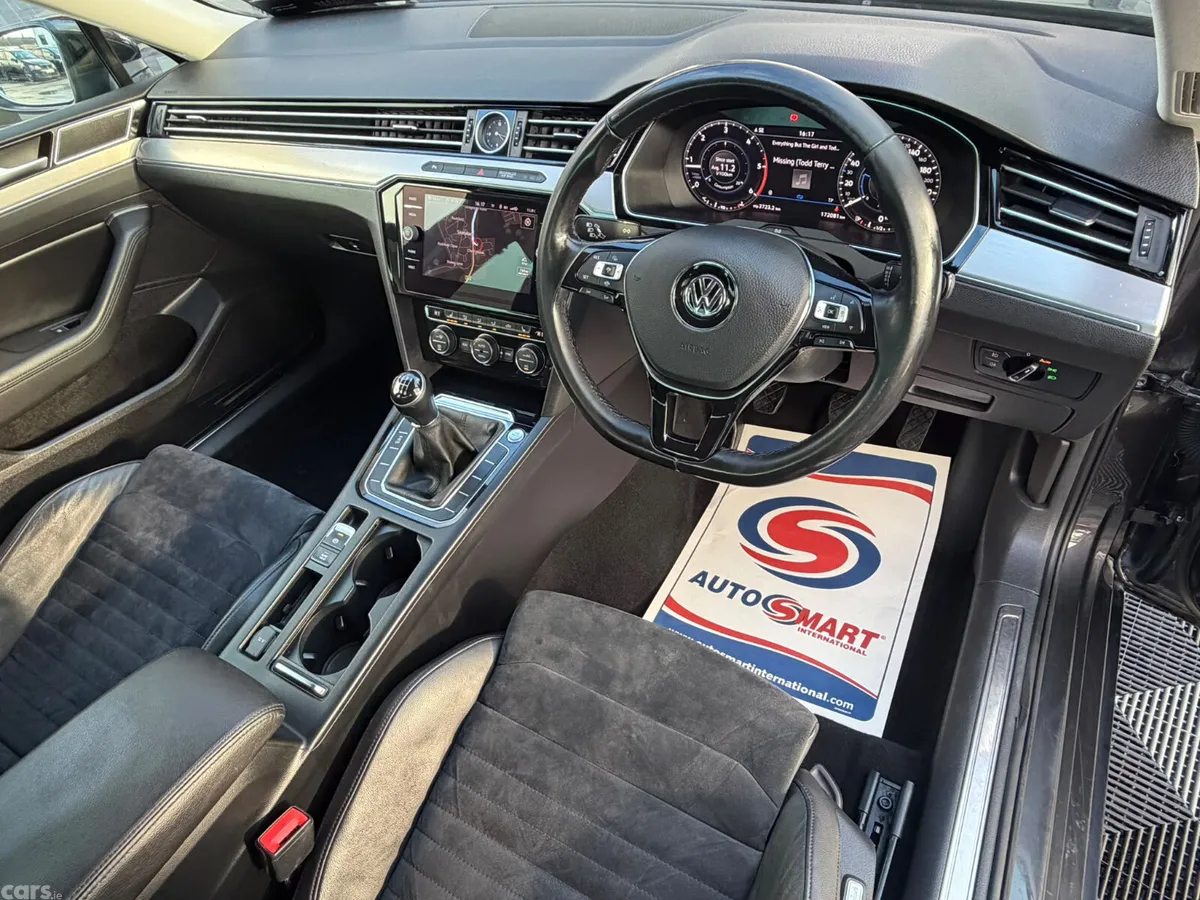 Volkswagen Passat Saloon, Diesel, 2020, Grey