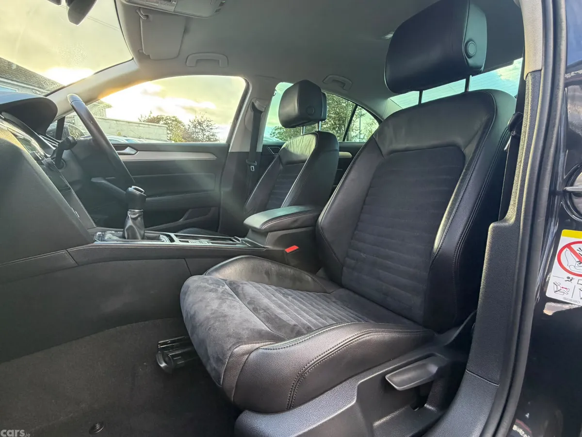 Volkswagen Passat Saloon, Diesel, 2020, Grey