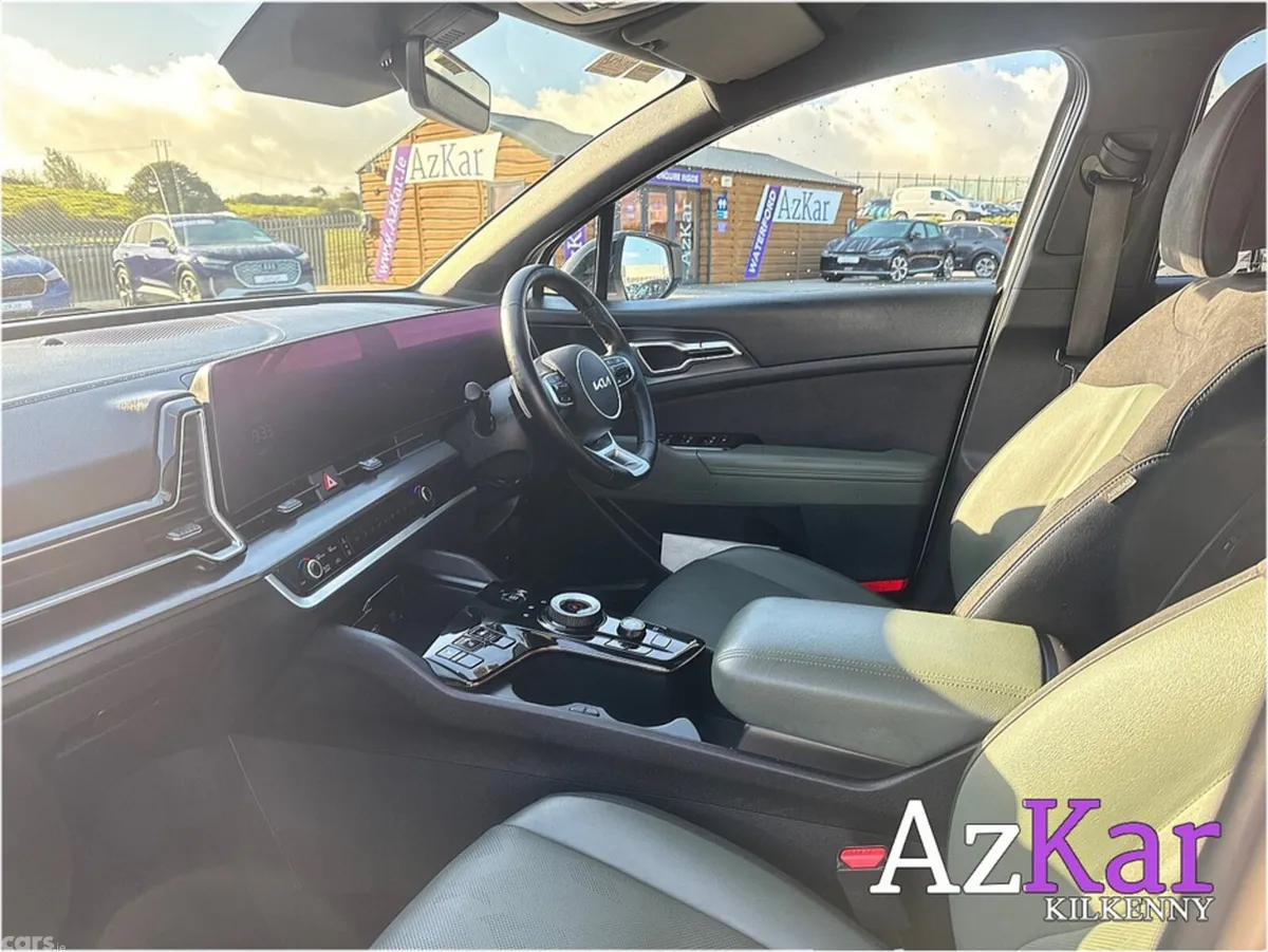 Kia Sportage SUV, Petrol Hybrid, 2024, White