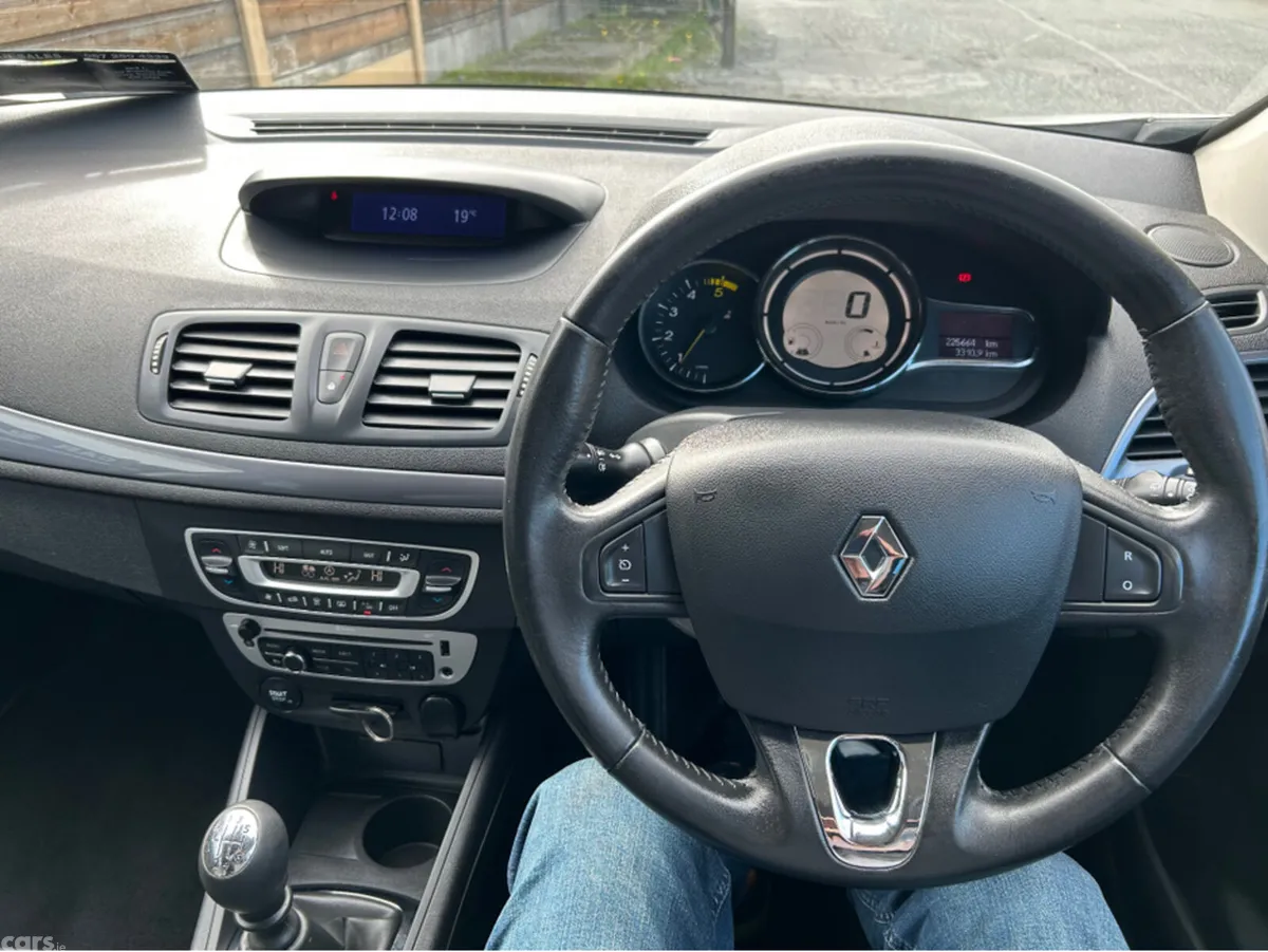 Renault Megane Estate, Diesel, 2015, Silver