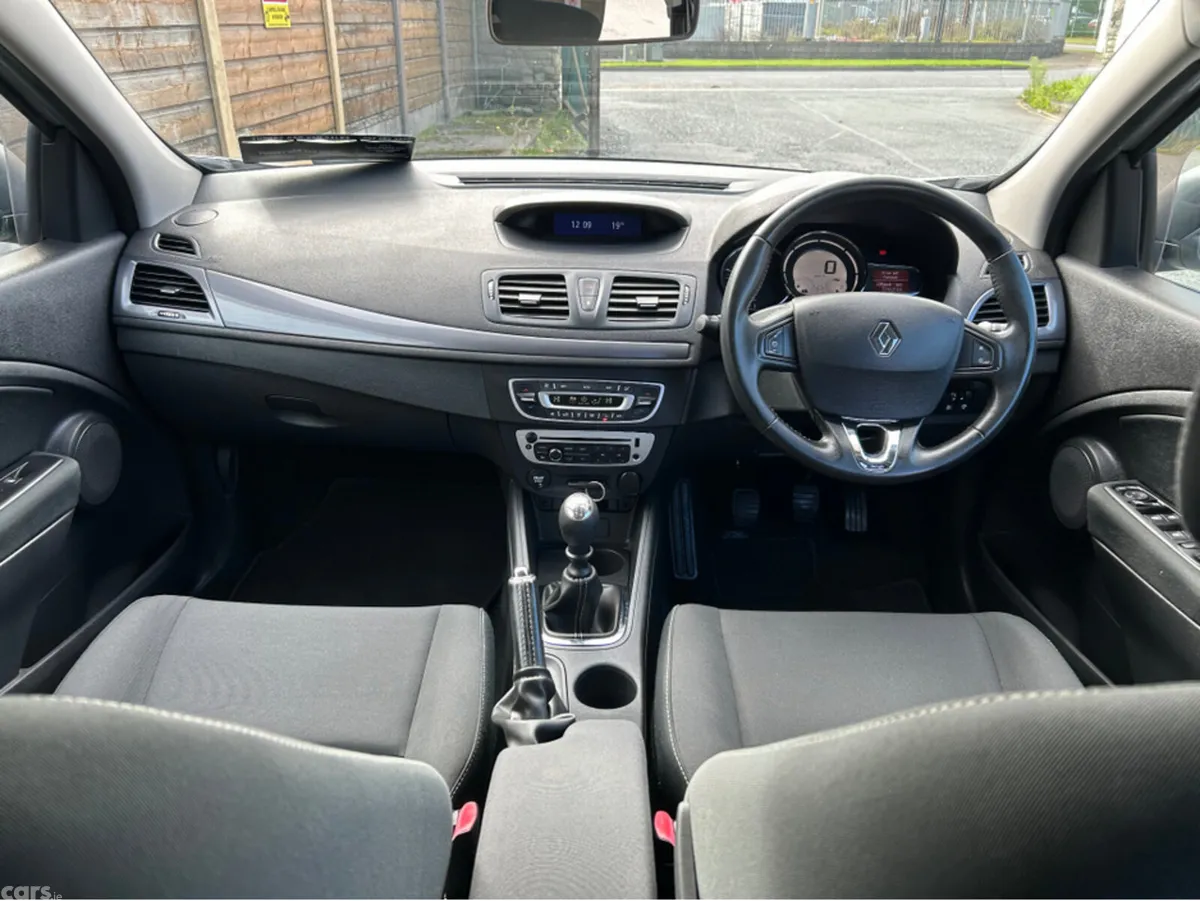 Renault Megane Estate, Diesel, 2015, Silver