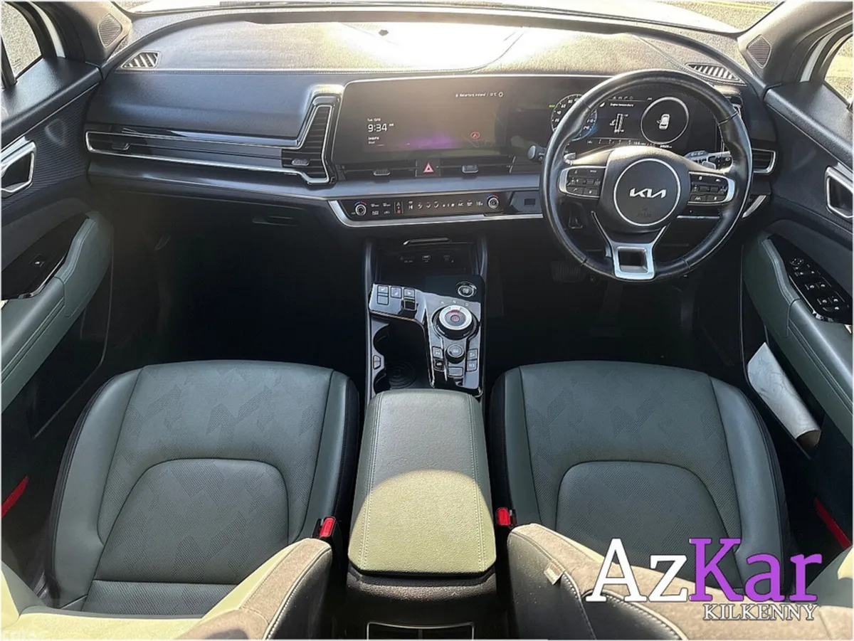 Kia Sportage SUV, Petrol Hybrid, 2024, White
