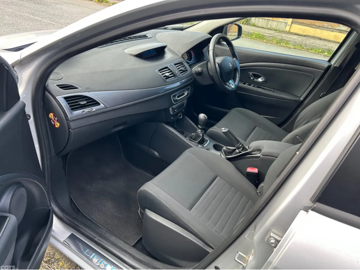 Renault Megane Estate, Diesel, 2015, Silver