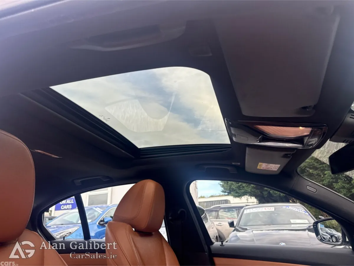 BMW 3-Series Saloon, Petrol, 2019, White