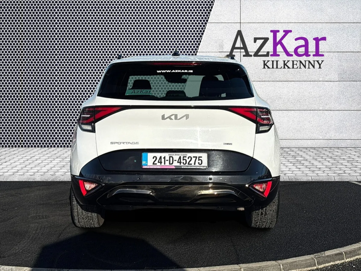 Kia Sportage SUV, Petrol Hybrid, 2024, White