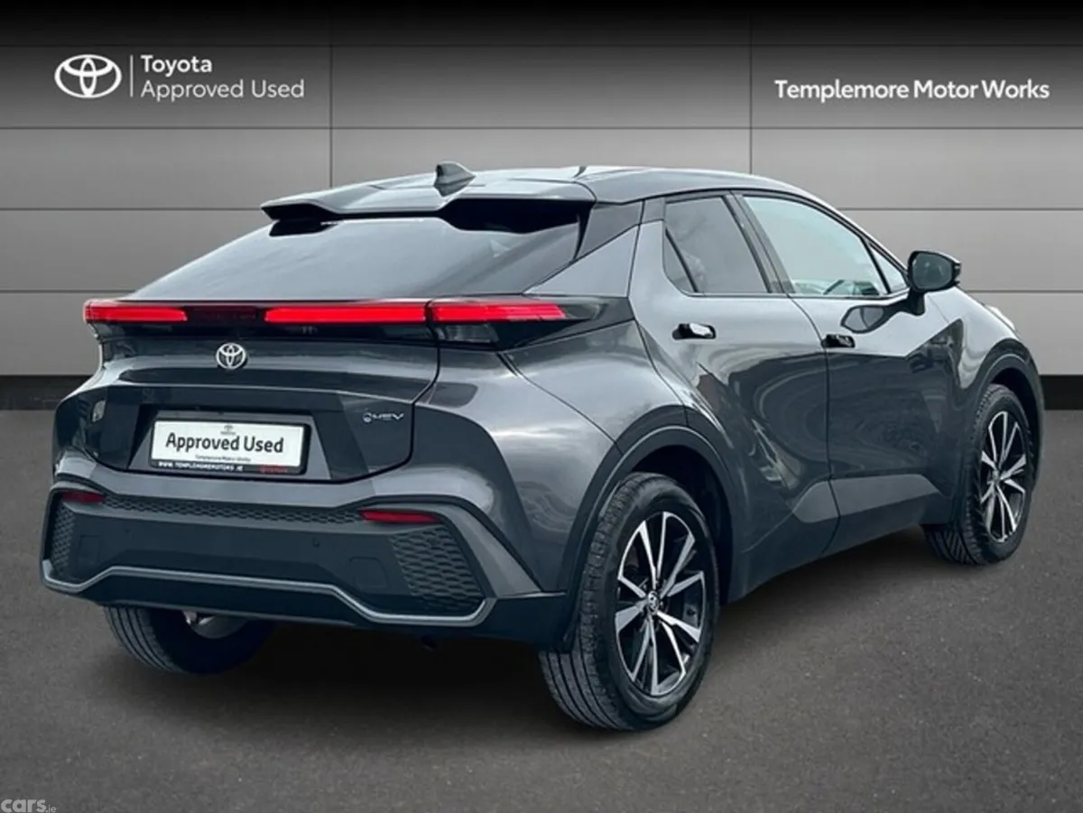Toyota C-HR SUV, Petrol Hybrid, 2024, Grey