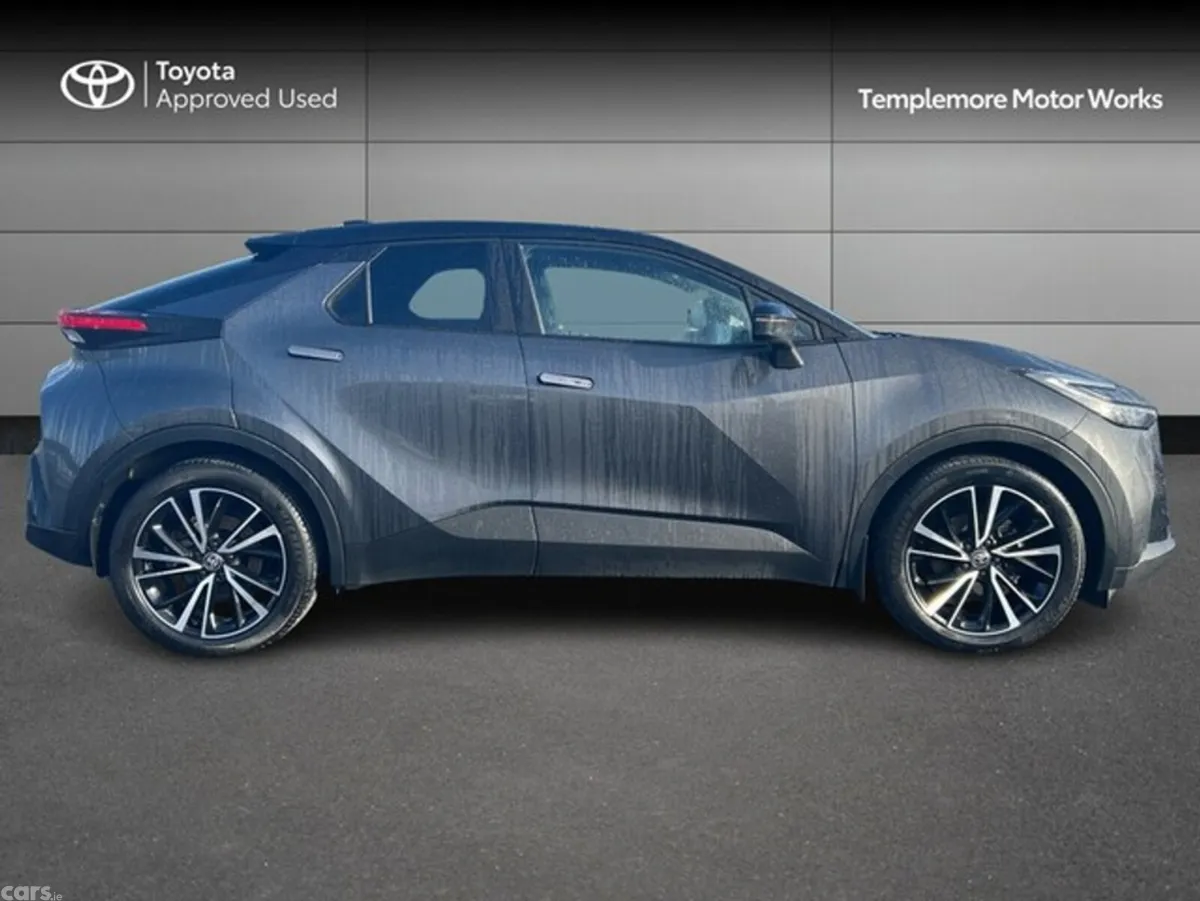 Toyota C-HR SUV, Petrol Hybrid, 2024, Grey