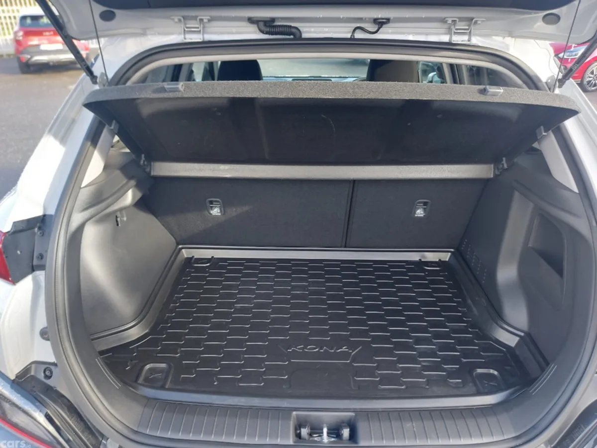 Hyundai KONA MPV, Petrol, 2023, Grey