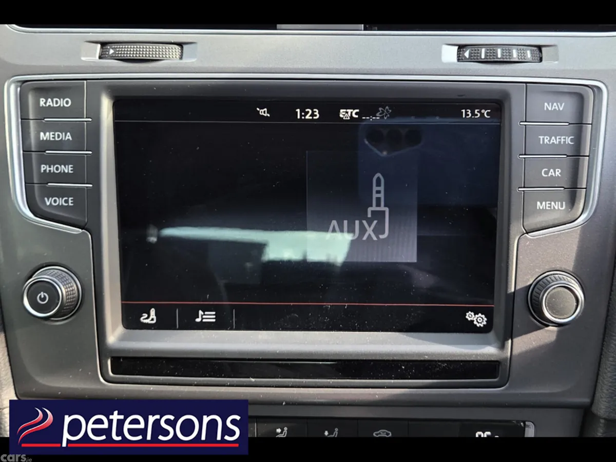 Volkswagen Golf Hatchback, Petrol, 2015, Silver