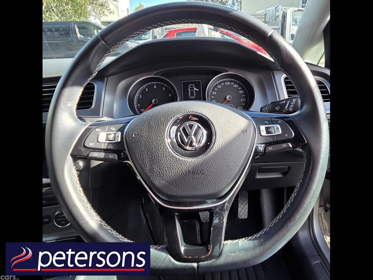 Volkswagen Golf Hatchback, Petrol, 2015, Silver