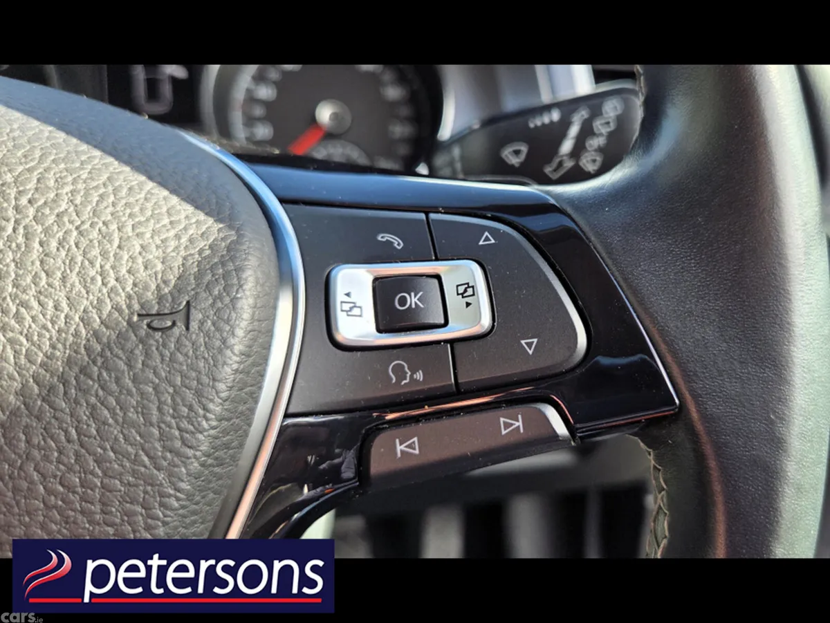 Volkswagen Golf Hatchback, Petrol, 2015, Silver