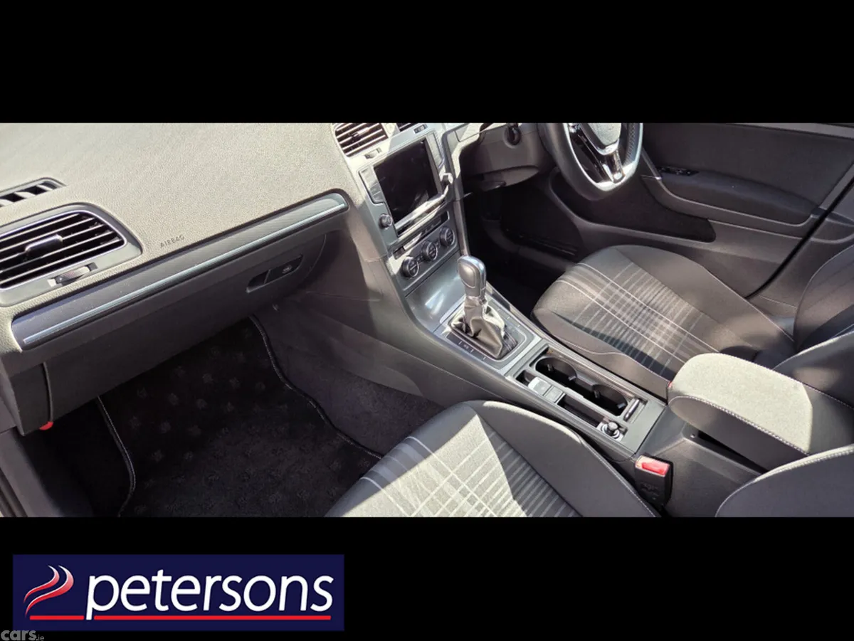 Volkswagen Golf Hatchback, Petrol, 2015, Silver