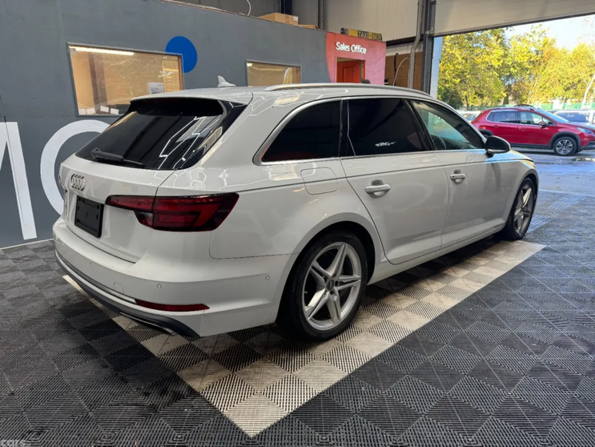 Audi A4 Estate, Petrol, 2019, White
