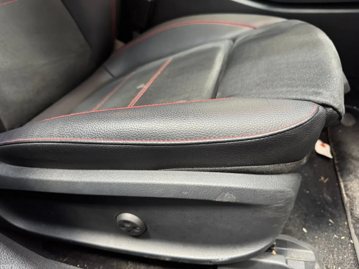 Mercedes-Benz A-Class Hatchback, Diesel, 2019, Red