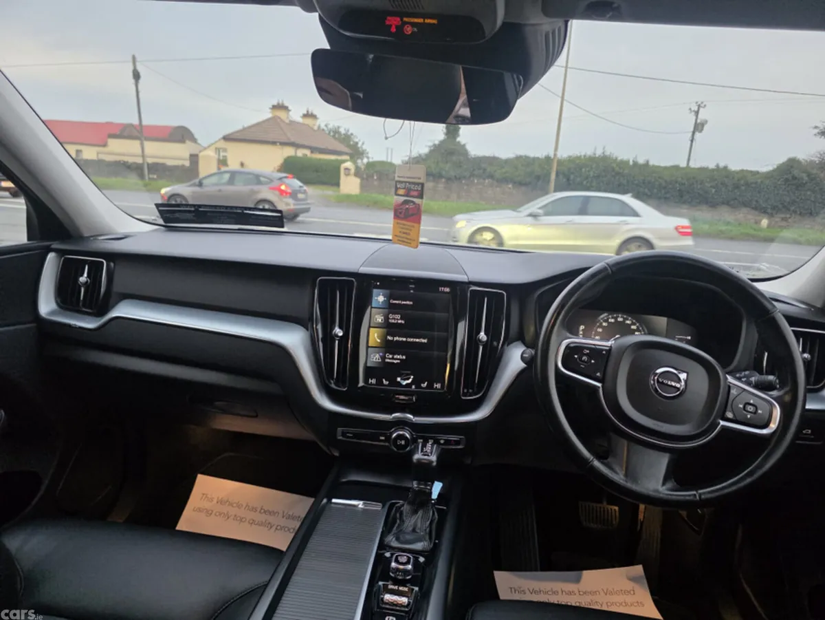 Volvo XC60 Estate, Diesel, 2017, White