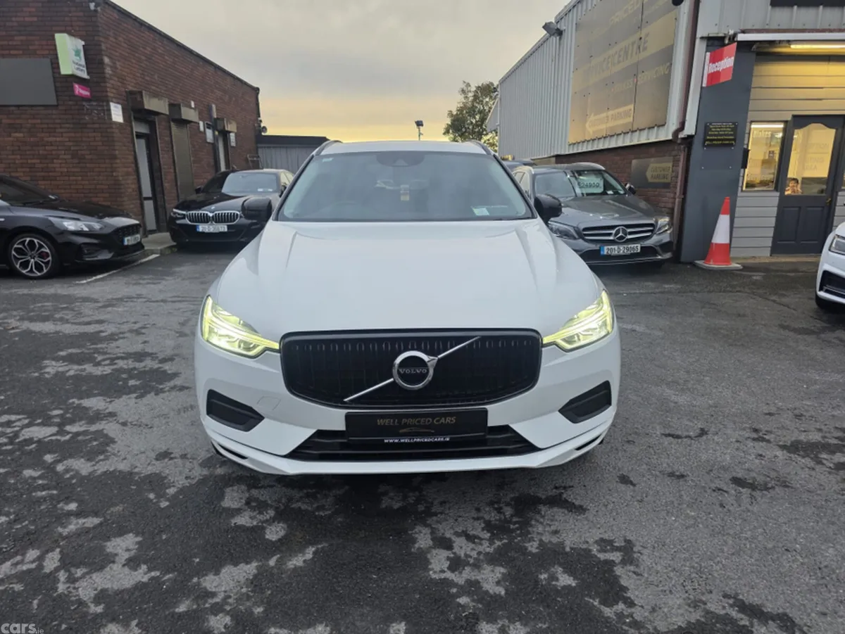 Volvo XC60 Estate, Diesel, 2017, White