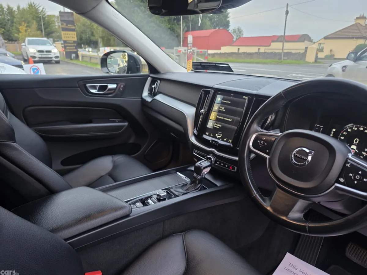 Volvo XC60 Estate, Diesel, 2017, White