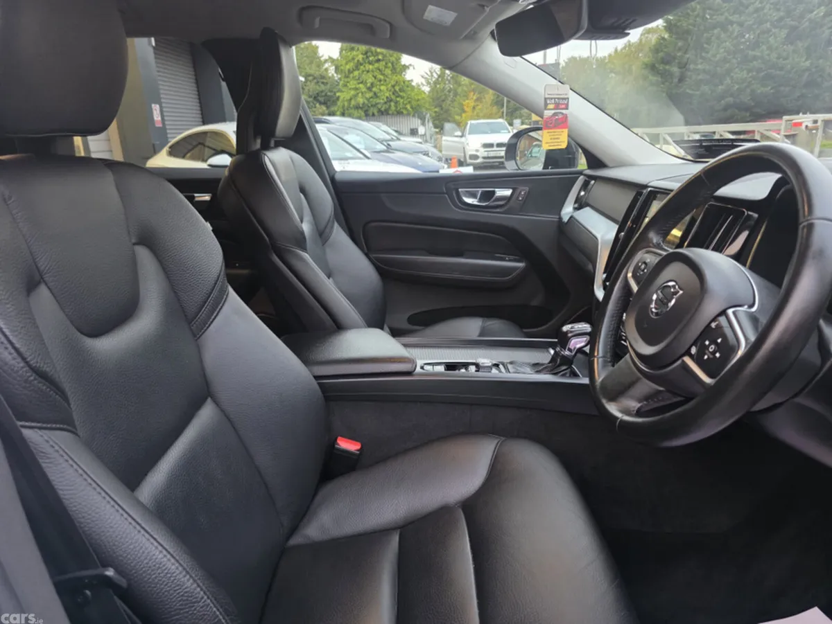 Volvo XC60 Estate, Diesel, 2017, White