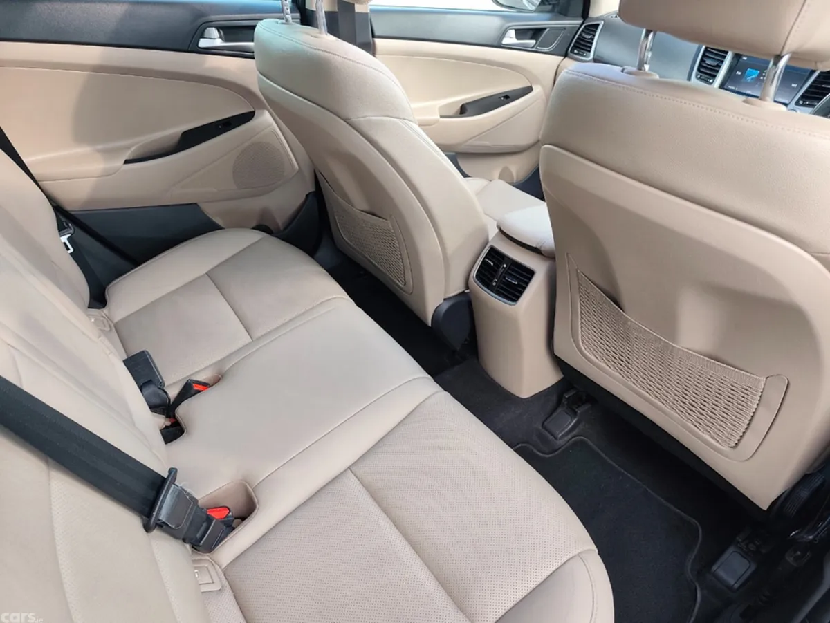 Hyundai Tucson MPV, Diesel, 2017, Black