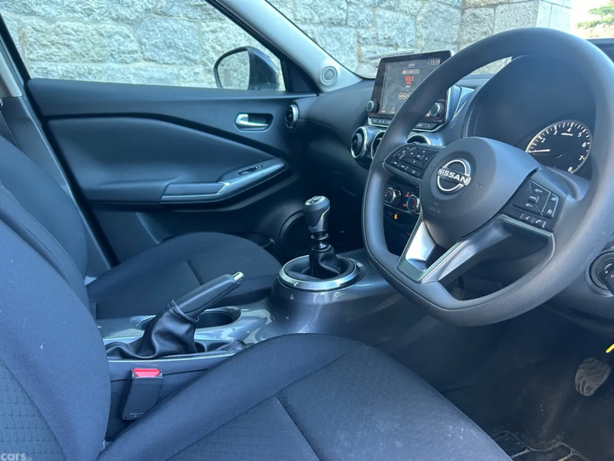 Nissan Juke MPV, Petrol, 2024, Grey