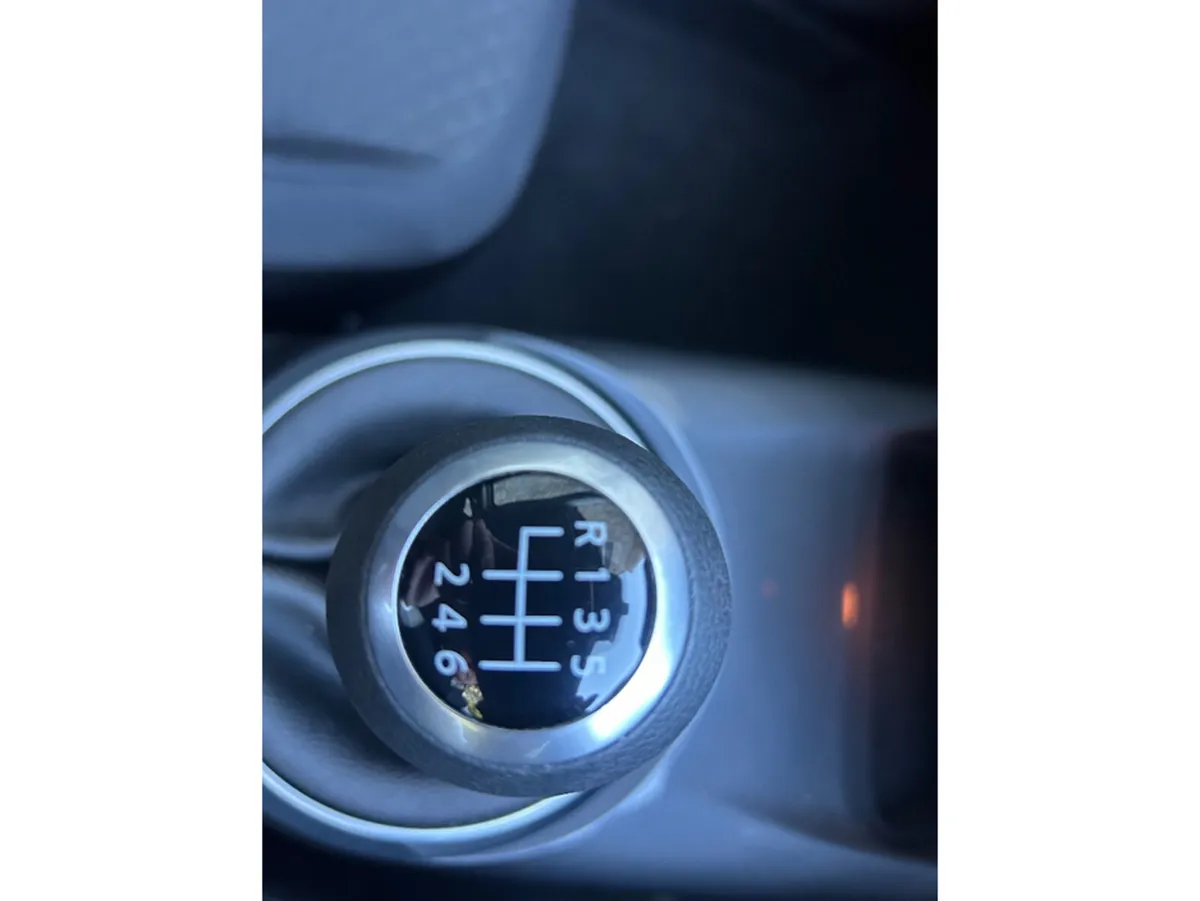 Nissan Juke MPV, Petrol, 2024, Grey