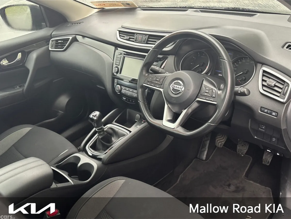 Nissan Qashqai MPV, Petrol, 2020, Grey
