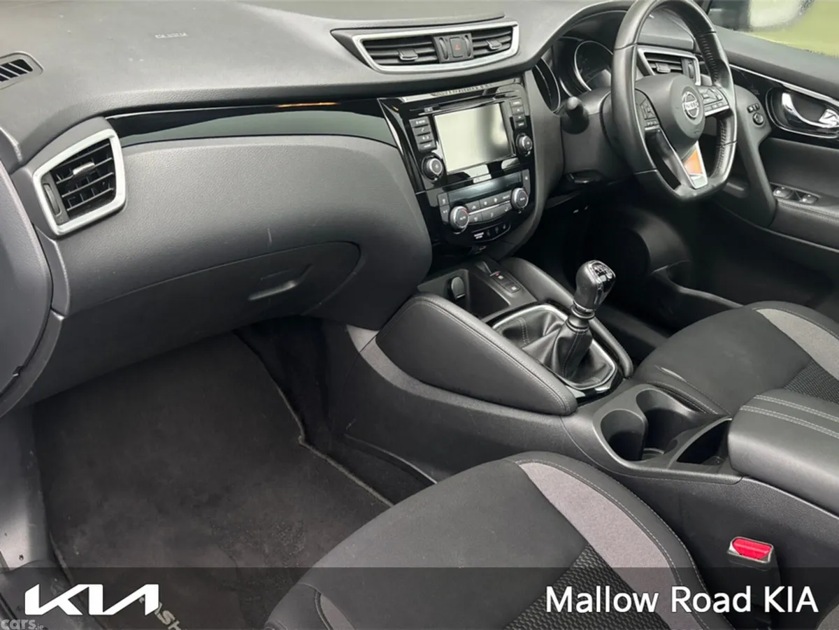 Nissan Qashqai MPV, Petrol, 2020, Grey