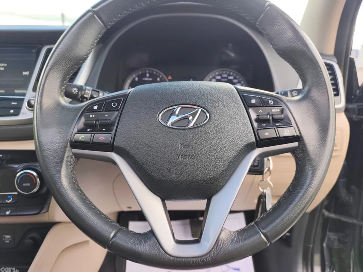 Hyundai Tucson MPV, Diesel, 2017, Black