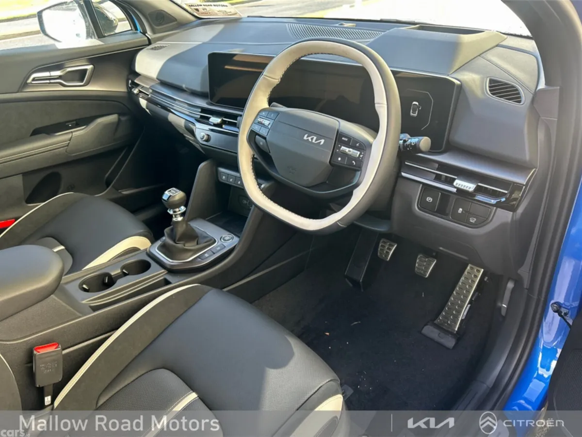 Kia Sportage MPV, Diesel Hybrid, 2026, Blue