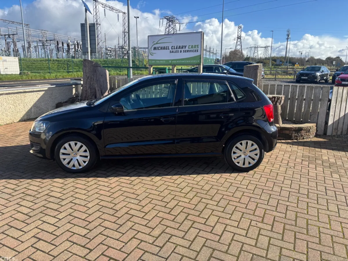 Volkswagen Polo Hatchback, Petrol, 2013, Black
