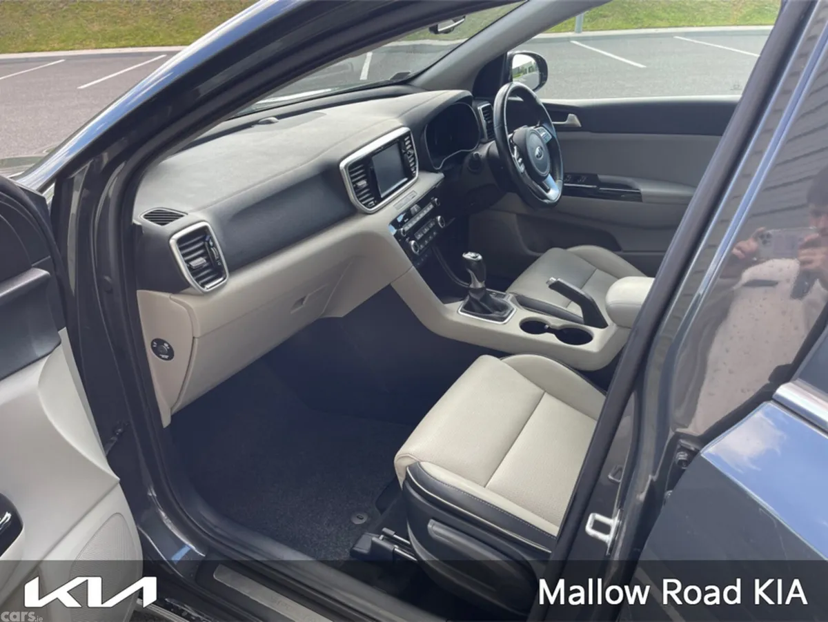 Kia Sportage MPV, Diesel Hybrid, 2021, Grey